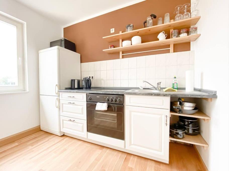 Schoene Ferienwohnung Mit Blick Ueber Stadtwald Лейпциг Экстерьер фото